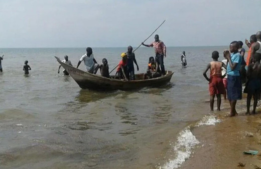 Nijerya’da tekne alabora oldu: 15 çocuk öldü, 25 kişi kayıp