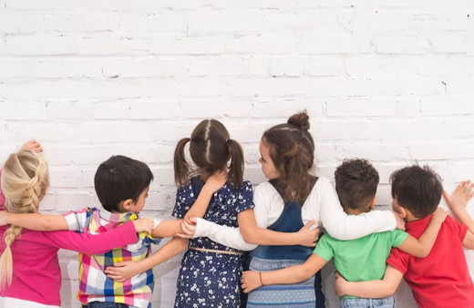 Çocuklukta karşılaşılan cinsiyet ayrımcılığı beyni inceltebiliyor!