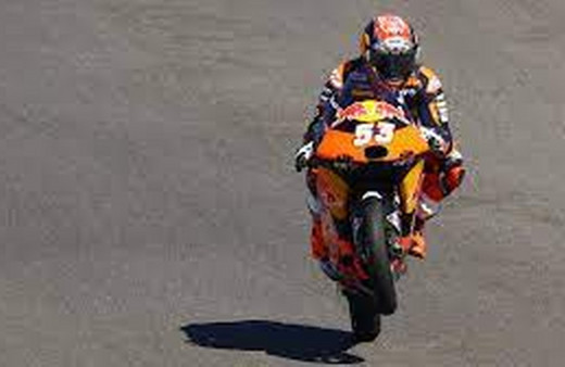 Milli motosikletçi Deniz Öncü, Fransa'da piste çıkacak