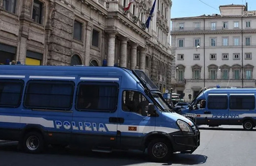 İtalya'da suç örgütü Ndrangheta'ya yönelik baskınlarda 61 kişi yakalandı