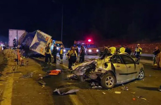 Adana'daki zincirleme kazada çok sayıda ölü ve yaralı var