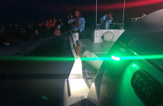 Çanakkale açıklarında 46 düzensiz göçmen kurtarıldı