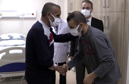 Diyarbakır'da baba, oğlundan nakledilen karaciğerle sağlığına kavuştu