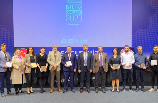 Sivas Cumhuriyet Üniversitesi Bilim Ödülleri verildi