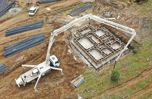 Türkoğlu'ndaki deprem konutları yükselmeye başladı