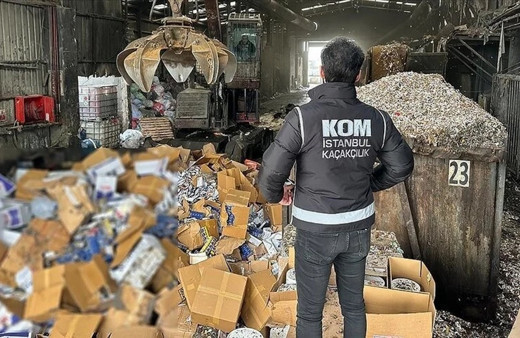 İstanbul'da yaklaşık 1,5 ton kaçak sigara tütünü ele geçirildi