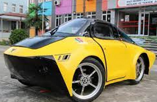 Tekirdağ'da meslek lisesiler TEKNOFEST'te birinci oldukları elektrikli aracı geliştirmek istiyor