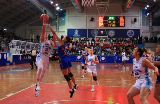 Türkiye Kadınlar Basketbol Ligi Play-Off: İzmit Belediyespor: 97 - Antalya Güneşi: 62