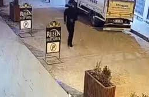 Van'da 452 saatlik kamera kaydı incelenerek yakalanan 5 hırsız tutuklandı