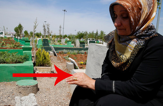 Gözyaşlarına boğuldu çok acı sözler! Tek tesellisi bu yüzük...