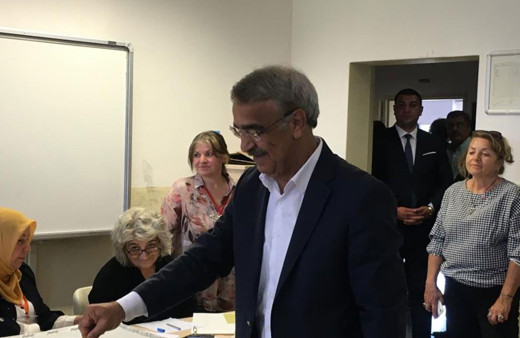 HDP Eş Genel Başkanı Mithat Sancar oyunu kullandı