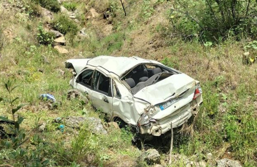 Aydın Nazilli’de otomobil şarampole devrildi: 2 ölü