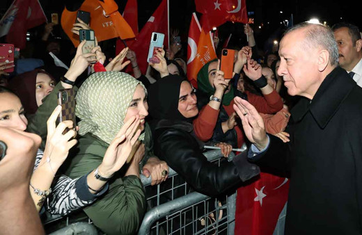 Cumhurbaşkanı Erdoğan'a vatandaşlardan coşkulu karşılama