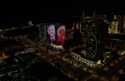 Katar'ın başkentinde Cumhurbaşkanı Erdoğan ve Türk bayrağı