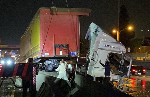 Korkunç kazada burnu bile kanamadı!