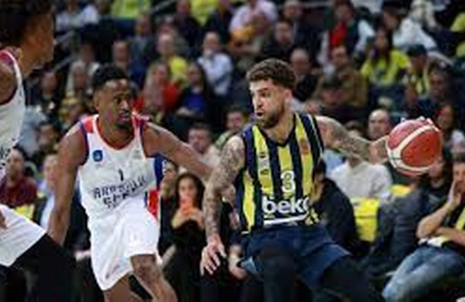 Basketbolda ertelenen Anadolu Efes-Fenerbahçe Beko maçı yarın oynanacak