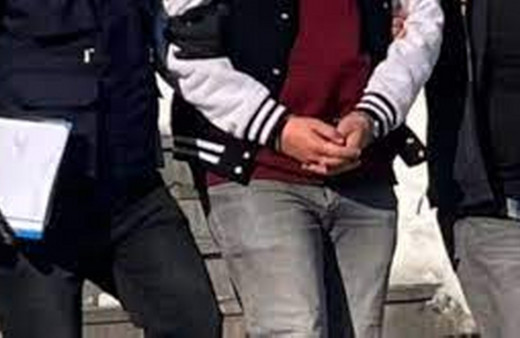 Adana'da bir kişinin telefonunu ve parasını gasbeden 2 kişiye dava