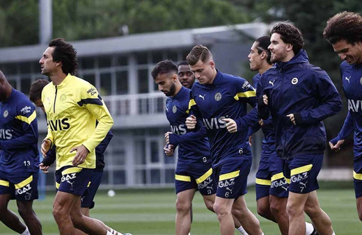 Trabzonspor maçı öncesi şok! Fenerbahçeli futbolcu antrenmanda sakatlandı