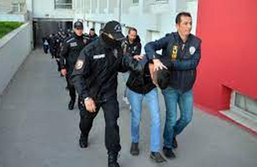 Adana'da araç satma bahanesiyle dolandırıcılığa 7 tutuklama