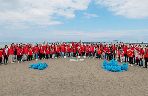 Aras Kargo 100. yıl anısına Samsun kıyılarını temizledi