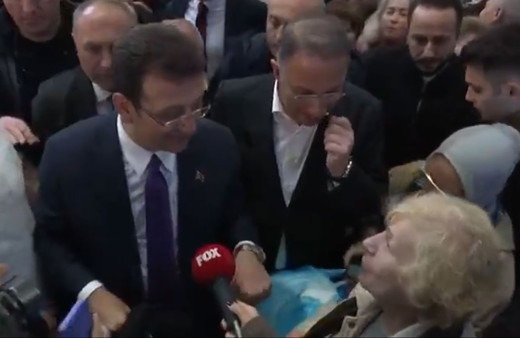 Ekrem İmamoğlu ile vatandaşın ikinci tur diyaloğu olay oldu! Adam kazanamadı...
