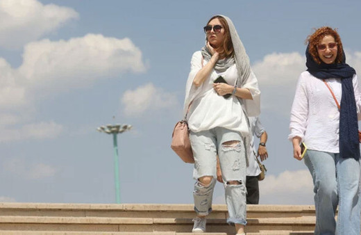 İran'da evlenmek isteyenler için eş bulma merkezleri açıldı