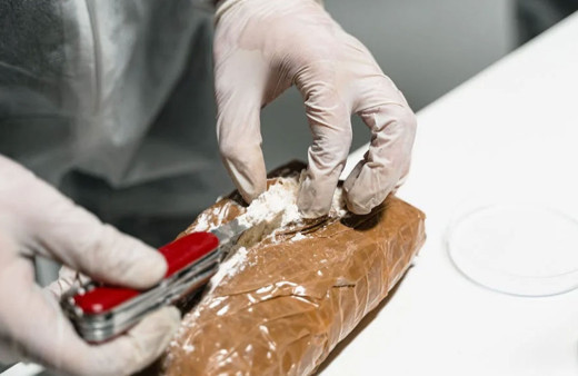 Ermenistan'da Ekvador'dan gelen 1 ton kokain ele geçirildi