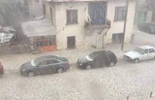 Konya'da dolu ve sağanak etkili oldu