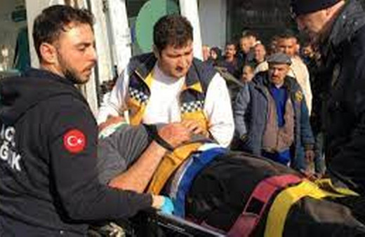 Samsun'da bıçaklı kavgada 1 kişi yaralandı