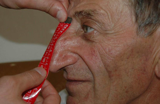 "Dünyanın en uzun burunlu adamı" seçilen Artvinli öldü, son görüntüleri Togg'la