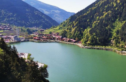 Uzungöl çamurdan arındı, yeniden mavi oldu!