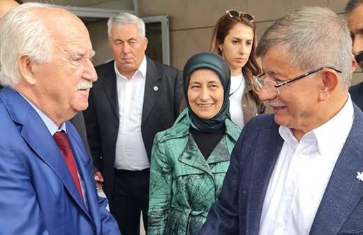 Gelecek Partisi'nde yaprak dökümü! Peş peşe istifa ettiler: Ahmet Davutoğlu'na sert sözler!