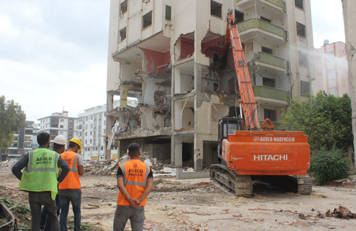 Osmaniye'de 10 bin ağır hasarlı bina 90 günde yıkılacak