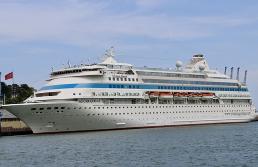 Trabzon'a "Astoria Grande" kruvaziyeri 555 turist geldi