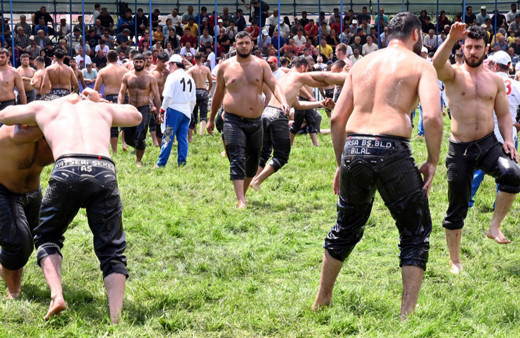 Hayda bre pehlivan! Türkiye Yağlı Güreş Ligi Manavgat'ta başladı
