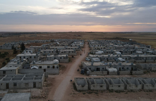 Suriyelilerin dönüşü için yapılan briket evlerin inşaatı devam ediyor