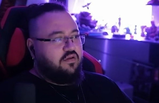 Twitch yayıncısı Jahrein, yayınına bağlanan gencin annesine AK Partili diye küfür etti!