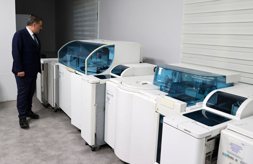 Şahan Gökbakar Fahrettin Koca'yı tebrik etti hedef oldu