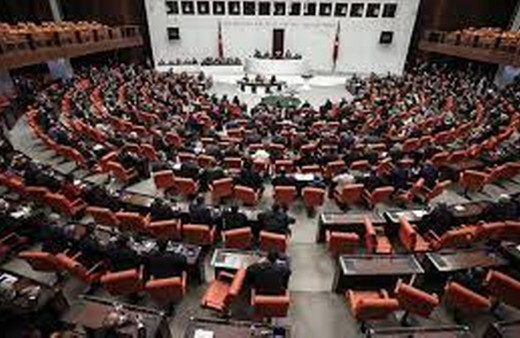 TBMM'nin ilk mesaisi yemin töreni