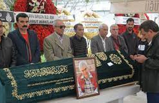 Sanatçı Nuri Sesigüzel son yolculuğuna uğurlandı