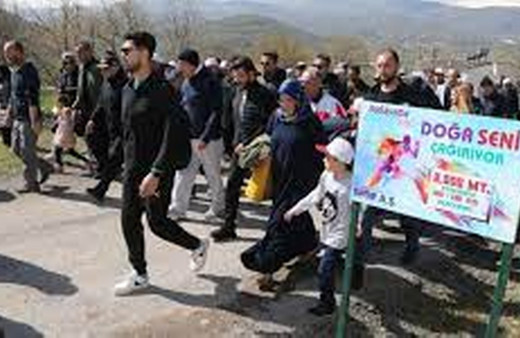 Milli Savunma Bakanı Akar, Kayseri'de "Doğa Seni Çağırıyor" yürüyüşüne katıldı