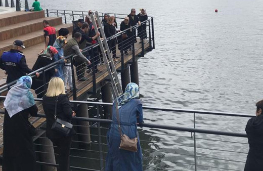 Sahile gelen kadına büyük şok! Hemen itfaiyeye haber verdi, en pahalı fotoğraf....