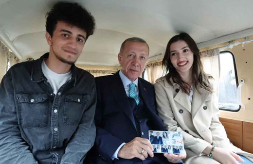 Kamera arkası görüntüleri de paylaşıldı! Erdoğan'ın gençlerle buluşmasında renkli anlar