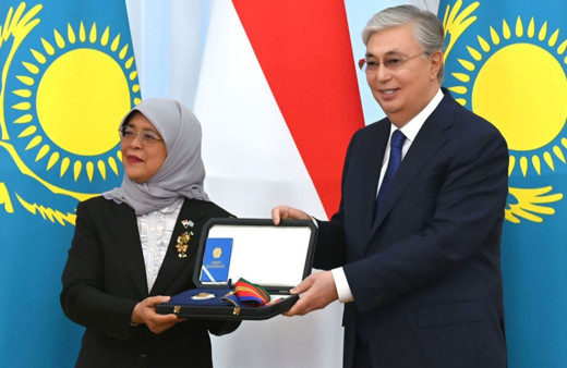 Singapur Cumhurbaşkanı Halime Yakub Kazakistan’da