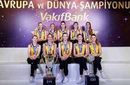 Kadınlar CEV Şampiyonlar Ligi şampiyonu VakıfBank, basın mensuplarıyla buluştu