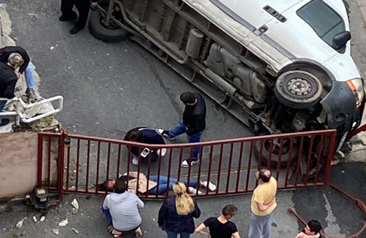 Beşiktaş'ta sürücüsüz minibüs dehşeti! Patlama oldu önce kadına sonra doğal gaz kutusuna...