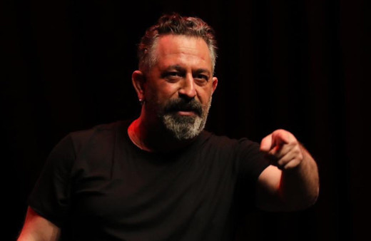 Cem Yılmaz 'Sürpriz' deyip ekledi: İkinci turda oyum... Gençlere çağrı yaptı