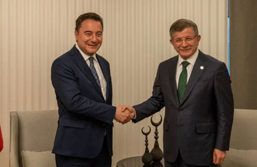 Gelecek ve DEVA Partisi'nin eski başkanları AK Parti'ye geçti