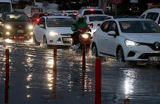 Bodrum'da sağanak etkili oldu