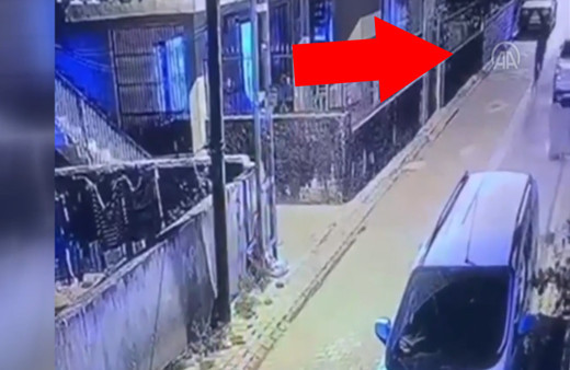 Adana'da büyük panik! Sokağa atıp kaçtı, gürültüyle patladı